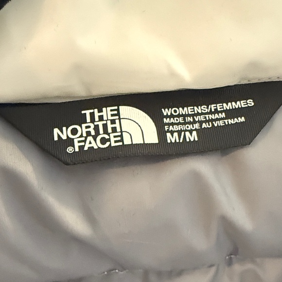 The North Face Women's Light Gray Quilted Vest - Picture 3 of 3